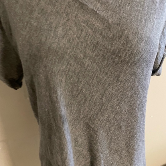 Very cool RVCA open back t-shirt - Picture 3 of 12